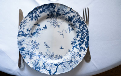 Les assiettes Folk Paris : sublimer la table avec élégance et poésie
